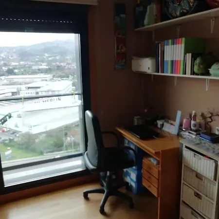 En Piso Compartido Y Wc Compartido Cerca De Playa De Samil Διαμέρισμα *