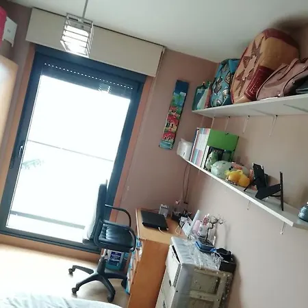 En Piso Compartido Y Wc Compartido Cerca De Playa De Samil Διαμέρισμα Βίγκο