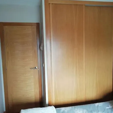 En Piso Compartido Y Wc Compartido Cerca De Playa De Samil * Βίγκο