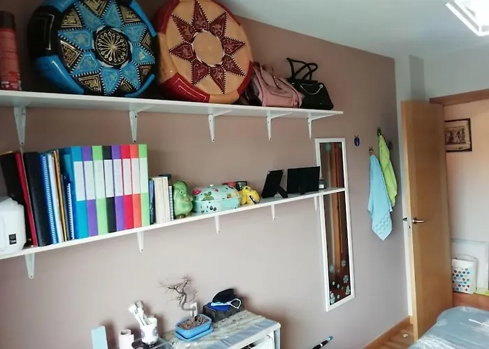 En Piso Compartido Y Wc Compartido Cerca De Playa De Samil *